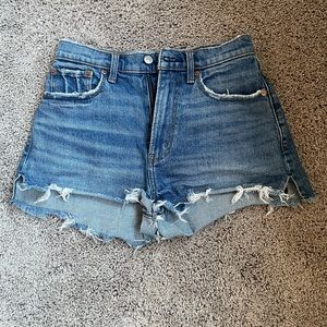 Abercrombie Curve Love High Rise Mom shorts